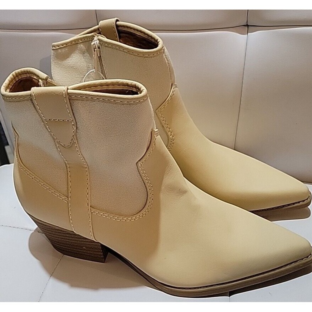 Women's Kay Western Boots - Universal Thread Off-White size 9